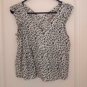 LOFT Black and White Ruffled Blouse